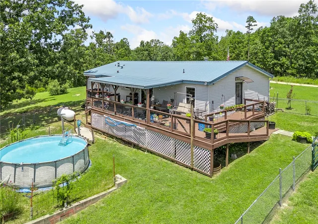 Photo 3 of Manufactured home for sale at 3186 Moark Dr, Harrison, AR 72601 | MLS# 1354163 | Listing updated on 2026-09-09