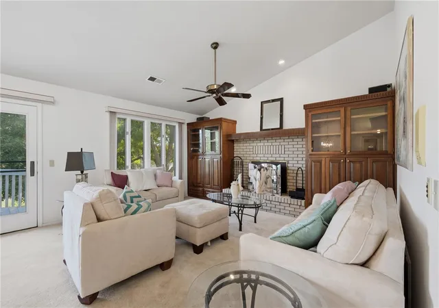 Photo 4 of Single family home for sale at 4 Fairway Pl, Holiday Island, AR 72631 | MLS# 1353583 | Listing updated on 2026-09-08