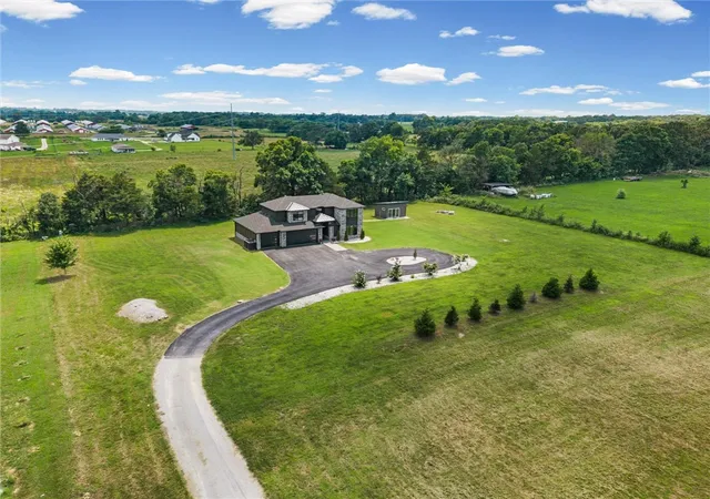 Photo 1 of Sale Pending at 1011 Nw Vaughn Rd, Bentonville, AR 72713 | MLS# 1354328 | Listing updated on 2026-10-07