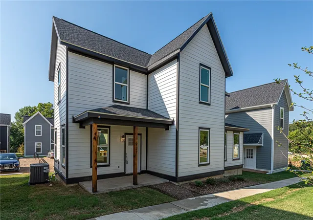 Photo 3 of Sale Pending at 3143 W Tulsa St, Fayetteville, AR 72704 | MLS# 1354438 | Listing updated on 2026-09-10