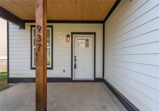 Photo 3 of Sale Pending at 3143 W Tulsa St, Fayetteville, AR 72704 | MLS# 1354438 | Listing updated on 2026-09-10