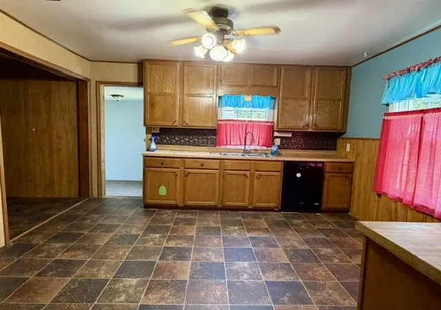 Photo 3 of Single family home for sale at 5222 Cedar Dr, Colcord, OK 74338 | MLS# 1354464 | Listing updated on 2026-08-31