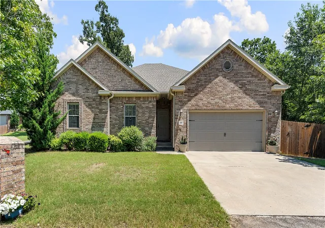 Photo 3 of Single family home for sale at 23 Plymouth Dr, Bella Vista, AR 72715 | MLS# 1354606 | Listing updated on 2026-09-12