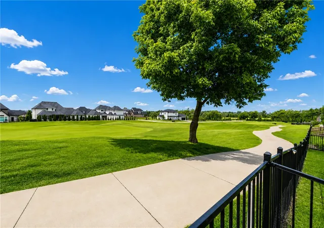 Single family home for sale at 8010 W Kettering Ct, Rogers, AR 72758 | MLS# 1354334