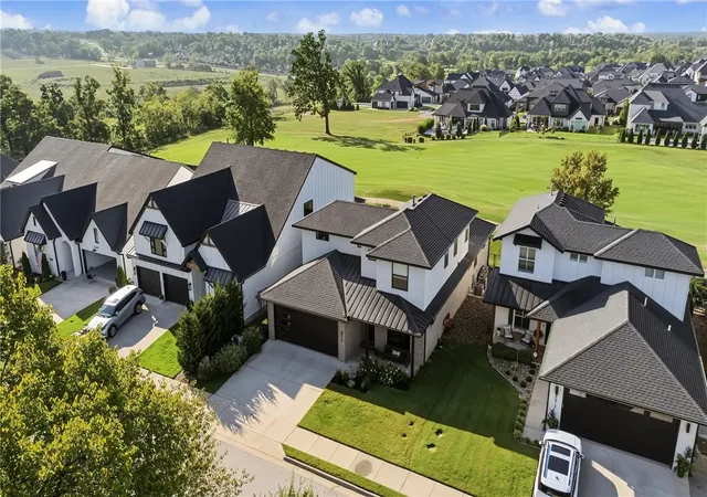 Photo 1 of Single family home for sale at 8010 W Kettering Ct, Rogers, AR 72758 | MLS# 1354334 | Listing updated on 2026-10-20