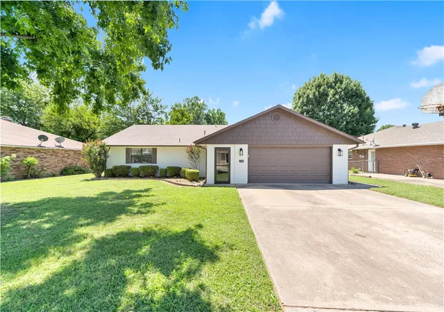 Photo 2 of Single family home for sale at 1508 Se South St, Bentonville, AR 72712 | MLS# 1354298 | Listing updated on 2026-08-30