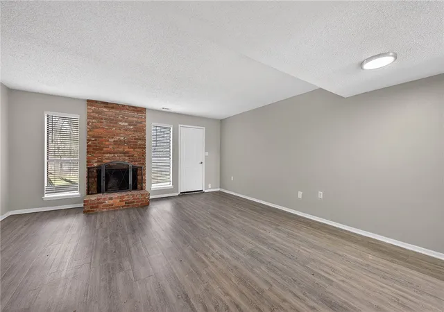 Photo 3 of House for sale at 2103, N 2105 2107 E Oaks Dr, Fayetteville, AR 72703 | MLS# 1354805 | Listing updated on 2026-10-01