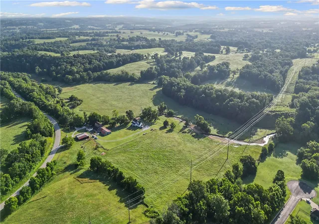 Photo 3 of Sale Pending at 4020 & 4028 Hayden Rd, Pea Ridge, AR 72751 | MLS# 1353604 | Listing updated on 2026-08-31