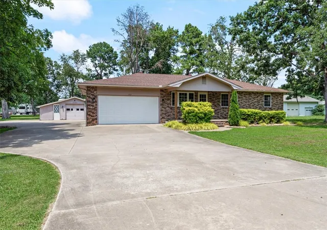 Photo 2 of Sale Pending at 1362 Elm Springs Rd, Elm Springs, AR 72762 | MLS# 1353462 | Listing updated on 2026-09-02