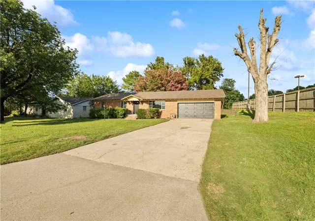 Photo 4 of Single family home for sale at 2415 64th Street, Fort Smith, AR 72903 | MLS# 1354931 | Listing updated on 2026-08-28