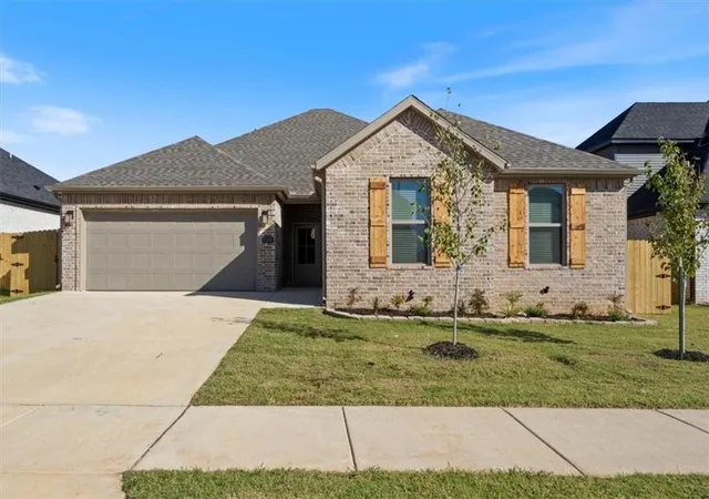 Photo 2 of Single family home for sale at 7004 Basswood Ave, Bentonville, AR 72713 | MLS# 1354933 | Listing updated on 2026-10-18