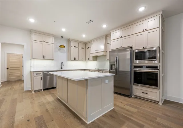 Photo 3 of Townhouse for sale at 4124 W Olive St, Rogers, AR 72756 | MLS# 1354513 | Listing updated on 2026-08-31