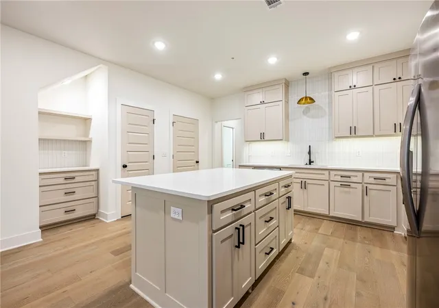 Photo 4 of Townhouse for sale at 4124 W Olive St, Rogers, AR 72756 | MLS# 1354513 | Listing updated on 2026-08-31