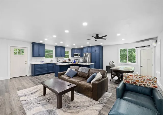 Photo 4 of Single family home for sale at 9906 Farm Rd 1162, Cassville, MO 65625 | MLS# 1355006 | Listing updated on 2026-09-10