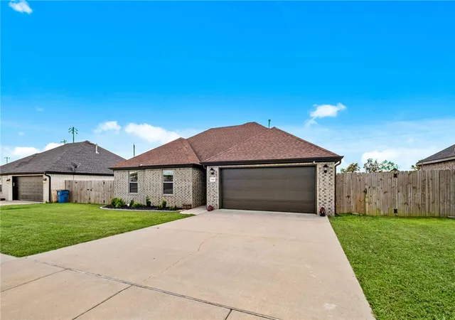 Photo 2 of Single family home for sale at 803 Mulberry St, Gravette, AR 72736 | MLS# 1354886 | Listing updated on 2026-09-30