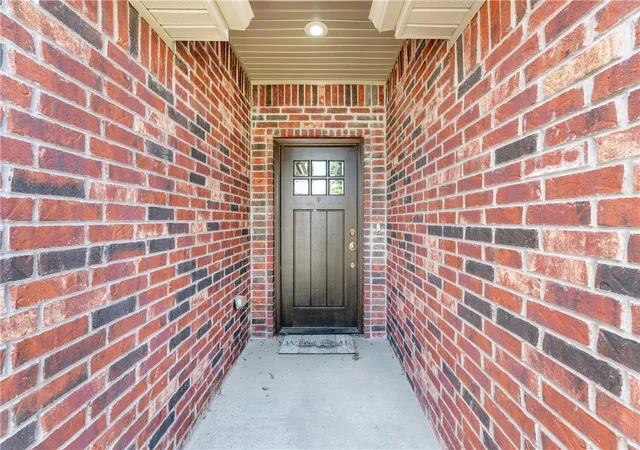 Photo 2 of Single family home for sale at 4457 W Wales Dr, Fayetteville, AR 72704 | MLS# 1354991 | Listing updated on 2026-09-11