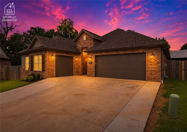 Photo 3 of Single family home for sale at 3800 SW Pinecrest Dr, Bentonville, AR 72713 | MLS# 1354787 | Listing updated on 2026-08-28