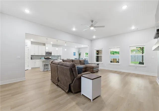 Photo 4 of Single family home for sale at 3800 SW Pinecrest Dr, Bentonville, AR 72713 | MLS# 1354787 | Listing updated on 2026-08-28