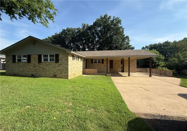 Photo 1 of Single family home for sale at 307 E Date St, Russellville, AR 72802 | MLS# 1354989 | Listing updated on 2026-09-05