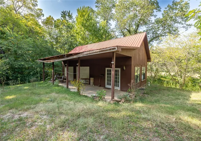 Photo 2 of Sale Pending at 4865 County Rd 933, Compton, AR 72624 | MLS# 1355234 | Listing updated on 2026-10-21