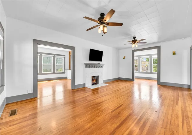 Photo 4 of Single family home for sale at 424 W Cedar St, Rogers, AR 72756 | MLS# 1355124 | Listing updated on 2026-08-29