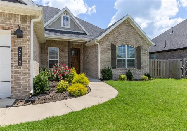 Photo 2 of Single family home for sale at 2212 Abbott Ln, Pea Ridge, AR 72751 | MLS# 1355142 | Listing updated on 2026-08-29