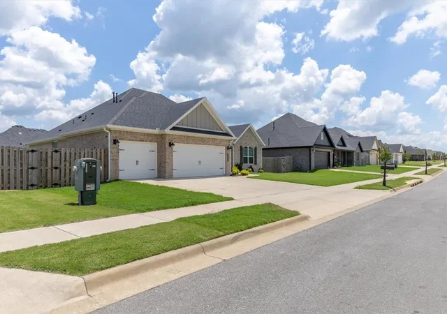 Photo 4 of Single family home for sale at 2212 Abbott Ln, Pea Ridge, AR 72751 | MLS# 1355142 | Listing updated on 2026-09-30