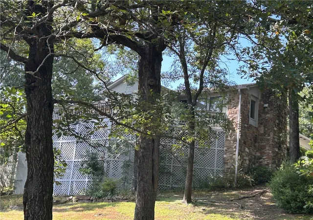 Photo 3 of Single family home for sale at 61 Abbey Rd, Russellville, AR 72802 | MLS# 1355430 | Listing updated on 2026-10-05