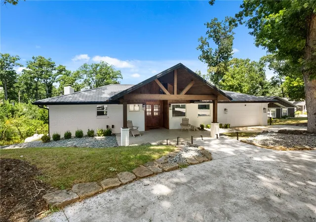 Photo 3 of Single family home for sale at 10 Reynolds Rd, Rogers, AR 72756 | MLS# 1354917 | Listing updated on 2026-10-04