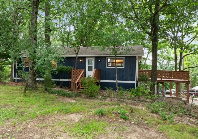 Photo 3 of Single family home for sale at 13101 Summit Dr Loop, Garfield, AR 72732 | MLS# 1355524 | Listing updated on 2026-09-07