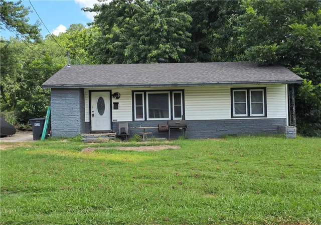 Photo 1 of Sale Pending at 1606 Westwood Ave, Springdale, AR 72762 | MLS# 1355600 | Listing updated on 2026-08-31