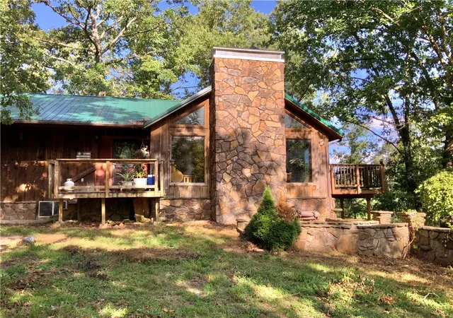 Photo 2 of Sale Pending at 1397 Underwood Ln, Berryville, AR 72616 | MLS# 1355691 | Listing updated on 2026-08-31