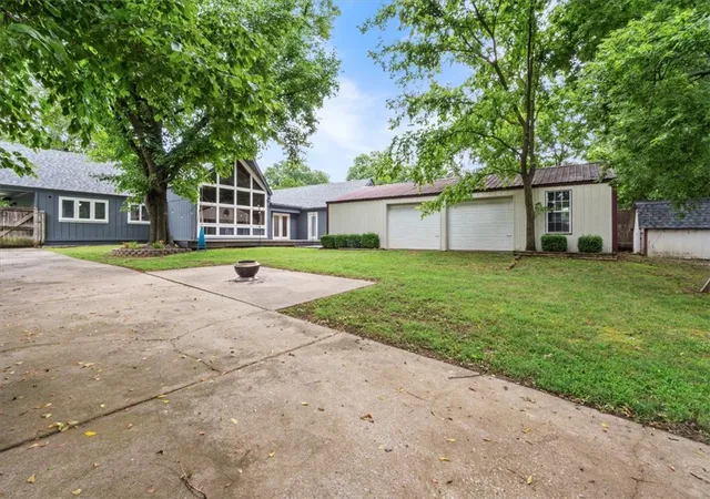 Photo 33 of Sale Pending at 912 W Elgin St, Siloam Springs, AR 72761 | MLS# 1355855 | Listing updated on 2026-08-31