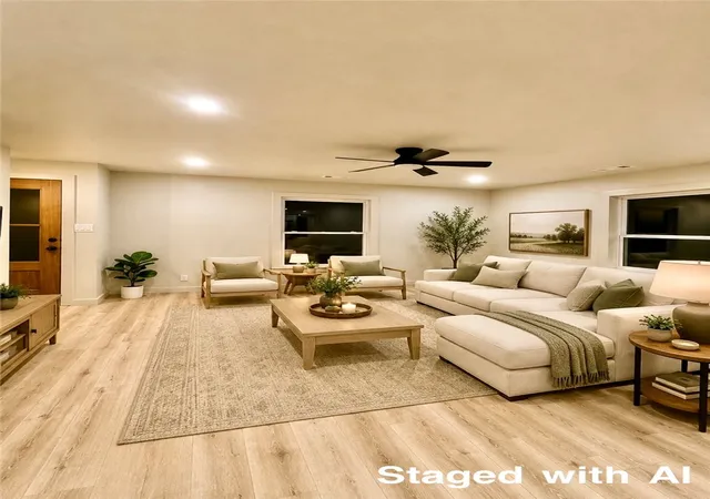 Photo 2 of Single family home for sale at 421 S Washington St, Siloam Springs, AR 72761 | MLS# 1355874 | Listing updated on 2026-09-13