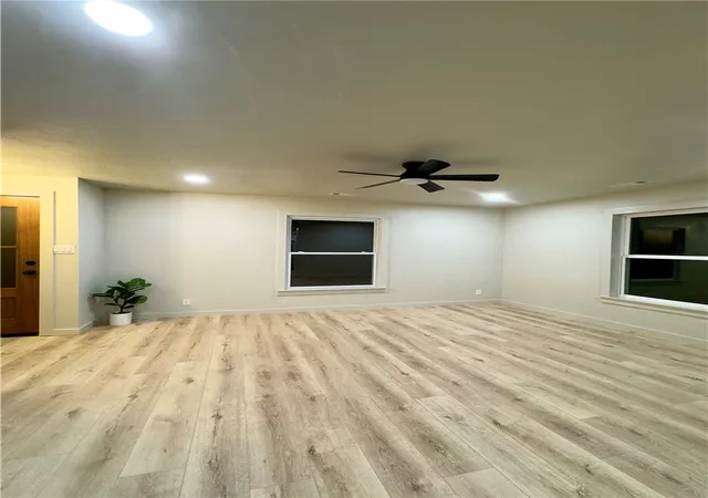 Photo 3 of Single family home for sale at 421 S Washington St, Siloam Springs, AR 72761 | MLS# 1355874 | Listing updated on 2026-09-13