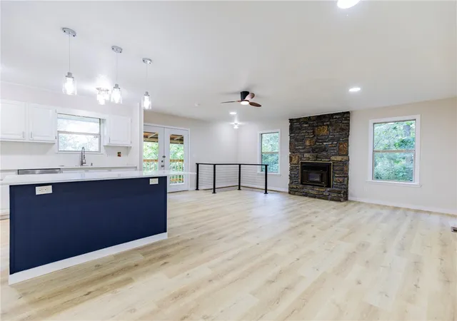 Photo 4 of Single family home for sale at 14 Abbey Ln, Bella Vista, AR 72715 | MLS# 1355998 | Listing updated on 2026-09-19