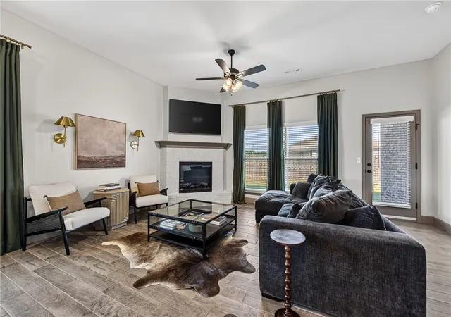 Photo 2 of Sale Pending at 5901 Nw Reynolds St, Bentonville, AR 72713 | MLS# 1355185 | Listing updated on 2026-09-16