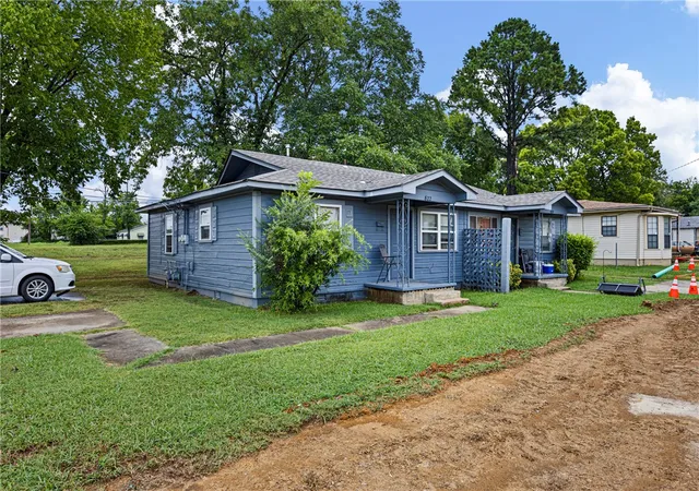 Photo 1 of Multi family home for sale at 820 & 822 Pine St, Conway, AR 72032 | MLS# 1355346 | Listing updated on 2026-09-13