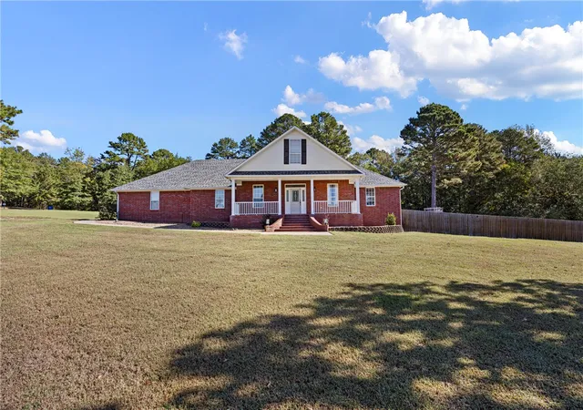 Photo 2 of Sale Pending at 70 Walthall Rd, Russellville, AR 72802 | MLS# 1356158 | Listing updated on 2026-10-20