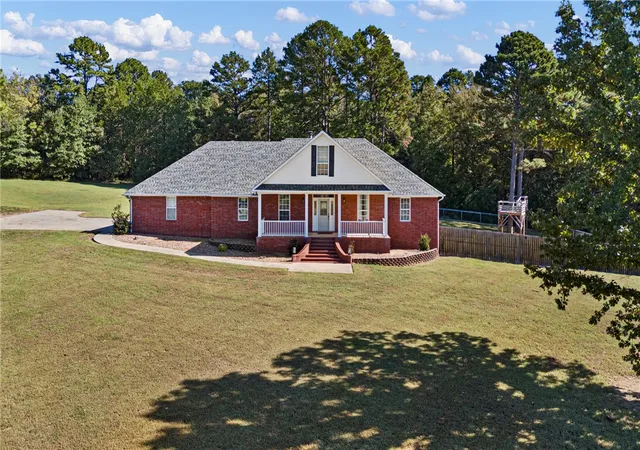 Photo 3 of Sale Pending at 70 Walthall Rd, Russellville, AR 72802 | MLS# 1356158 | Listing updated on 2026-10-20