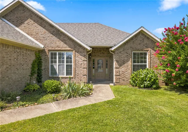 Photo 2 of Single family home for sale at 1101 Shiraz Dr, Centerton, AR 72719 | MLS# 1356246 | Listing updated on 2026-09-08