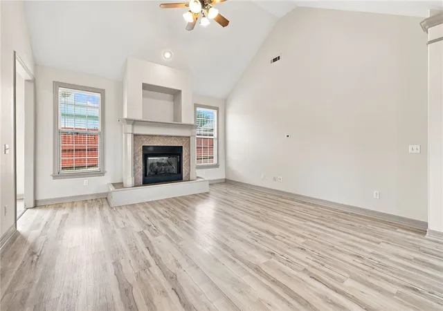 Photo 3 of Single family home for sale at 1101 Shiraz Dr, Centerton, AR 72719 | MLS# 1356246 | Listing updated on 2026-09-08