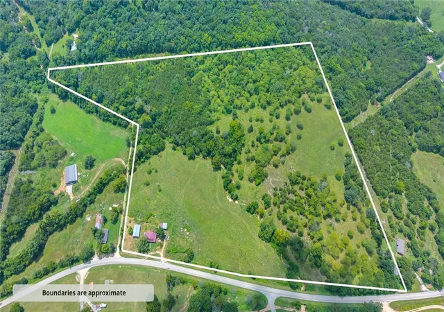 Photo 4 of Sale Pending at 6329 Highway 21, Berryville, AR 72616 | MLS# 1356218 | Listing updated on 2026-08-31
