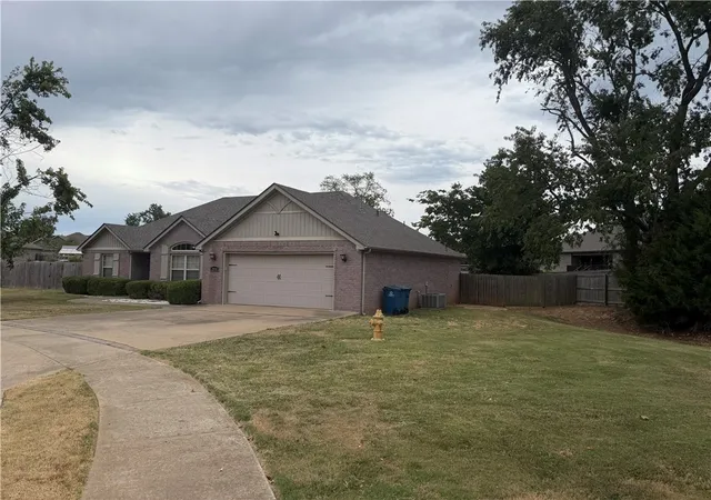 Photo 2 of Single family home for sale at 2010 Greenwood Cvs, Pea Ridge, AR 72751 | MLS# 1356268 | Listing updated on 2026-10-05