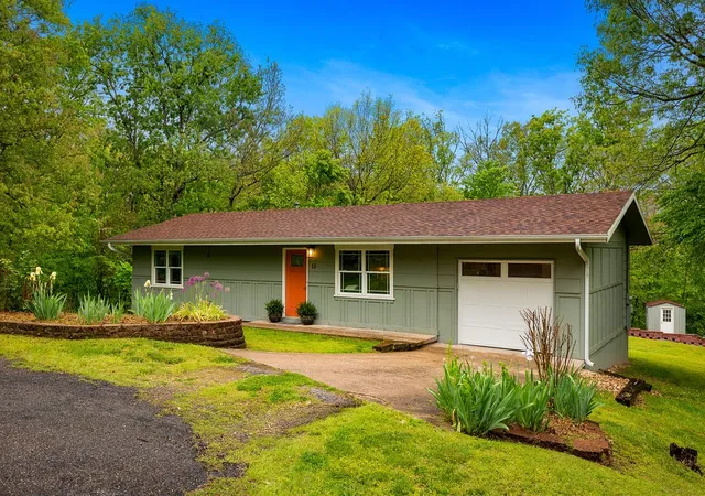 Photo 1 of Sale Pending at 15 Rochdale, Bella Vista, AR 72714 | MLS# 1356182 | Listing updated on 2026-08-31
