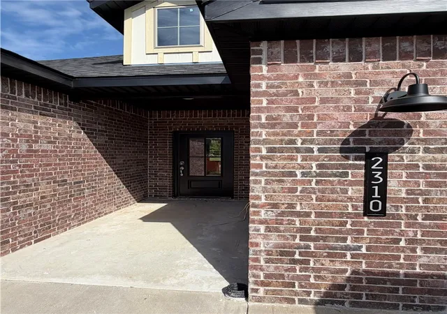 Photo 2 of Sale Pending at 2310 N Lexington St, Siloam Springs, AR 72761 | MLS# 1355067 | Listing updated on 2026-09-19