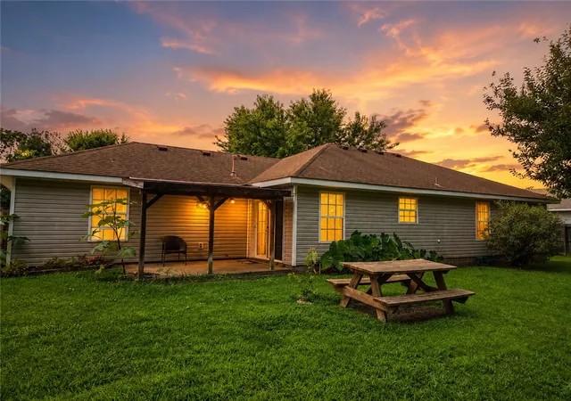 Photo 3 of Sale Pending at 686 Richland Crk Ave, Elkins, AR 72727 | MLS# 1356374 | Listing updated on 2026-09-12
