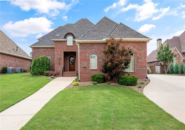 Photo 2 of Single family home for sale at 2320 Matterhorn Blvd, Rogers, AR 72758 | MLS# 1356372 | Listing updated on 2026-08-31