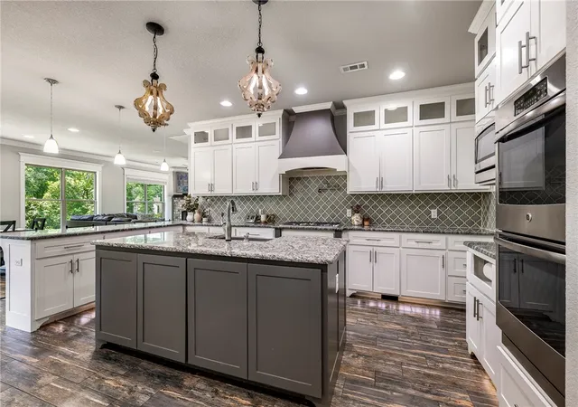 Photo 3 of Single family home for sale at 1503 Fontaine Ct, Centerton, AR 72719 | MLS# 1356361 | Listing updated on 2026-10-03