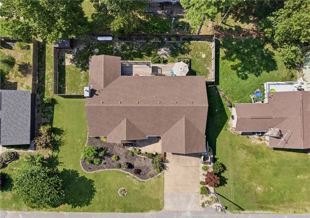 Photo 3 of Single family home for sale at 24 Indian Wells, Holiday Island, AR 72631 | MLS# 1356456 | Listing updated on 2026-09-20